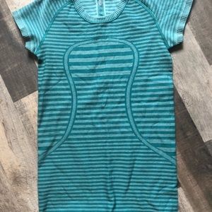 LuLuLemon shirt